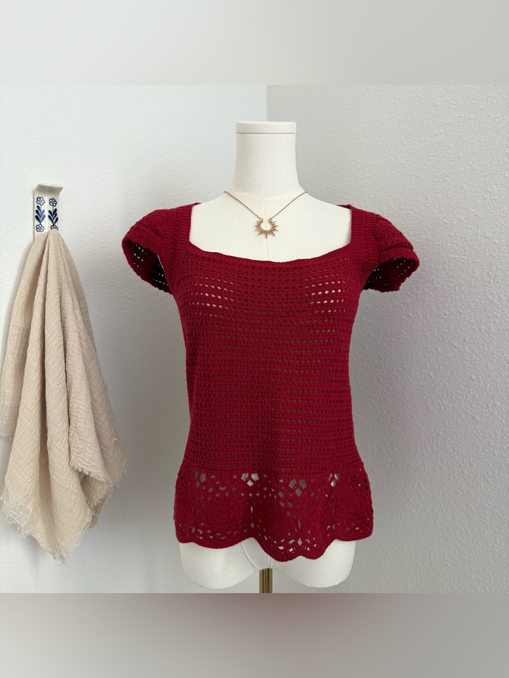 Universal Thread Red Crochet Square-Neck Camisole with Flutter Sleeves